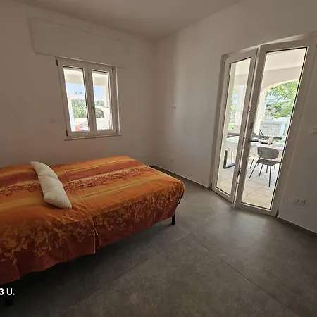 Holiday home Serena Piscina Tra Ulivi,6 Km Dalla Serranova